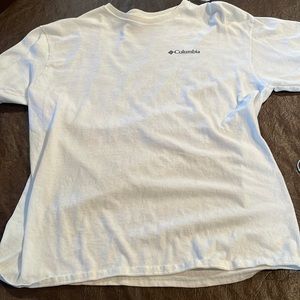 Mens L white Columbia Sportswear Co. Tee